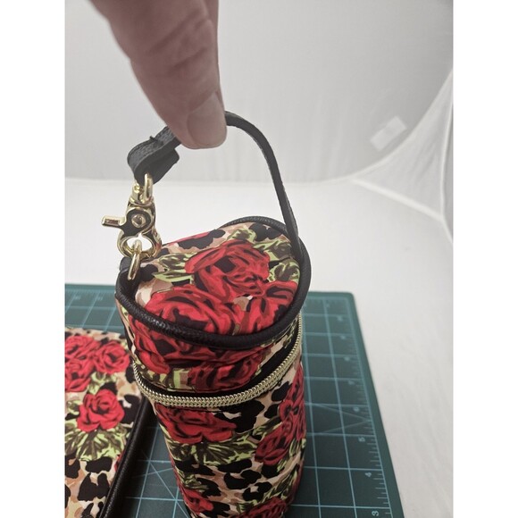 Betsy Johnson Travel Diaper Changing Pad Roses Tri Fold w/ Insulated Bottle Bag - Picture 6 of 11